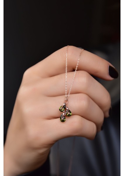 925 Ayar Gümüş Rose Kaplama Ağustos Ayı Doğum Taşlı Kübik Drop Kolye