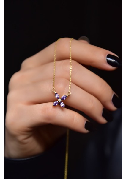 925 Ayar Gümüş Gold Kaplama Mor Zirkon Taşlı Plumeria Kolye