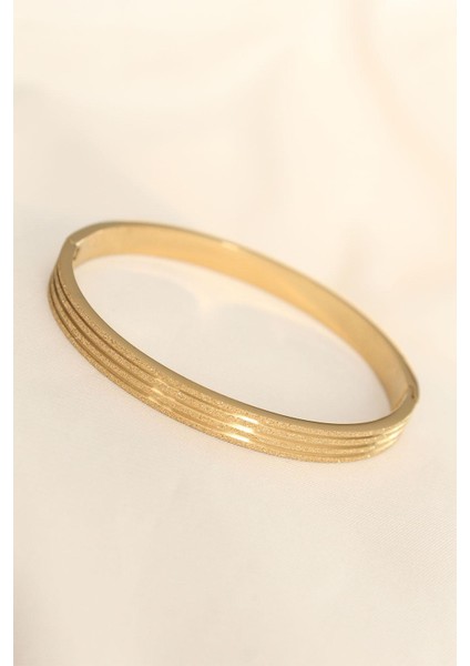 Çelik Altın Renk Çizgili Simli Kelepçe Bilezik