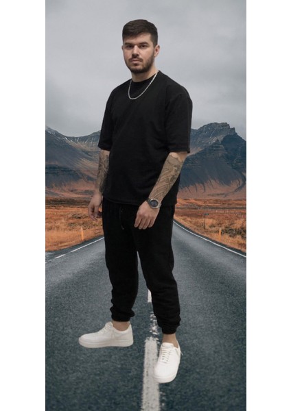 Yuvarlak Yaka %100 Pamuk Çift Cep Oversize Relaxed Kısakollu Yazlık Erkek Eşofman Takımı modelleri