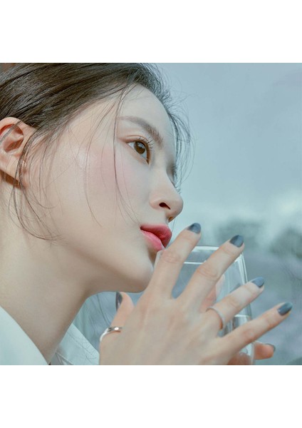 Nemli ve Parlak Görünüm Sağlayan Dewy Ful Water Tint Taffy