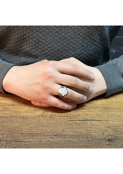 Pençeli Ay Taşı Usta Işi 925 Ayar Gümüş Erkek Yüzük modelleri