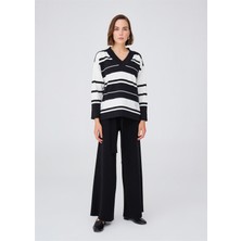 Peraluna Organik Pamuk Derin V Yaka Bol Kesim Kadın Triko Kazak Siyah/ekru