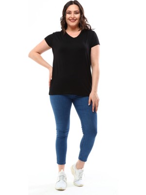 Kadın Siyah Büyük Beden V Yaka Basic Viskon T-Shirt