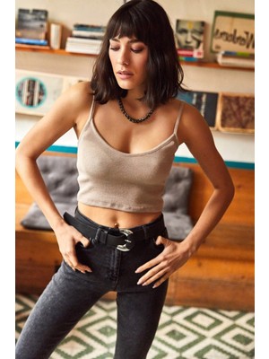 Siyah Kadın Kamel Askılı Likralı Örme Kaşkorse Crop Bluz - GİY00107