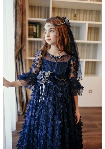 Duvaklı , Tamamı 3 Boyutlu Kumaş , Kız Çocuk Elbise, Vintage Elbise.