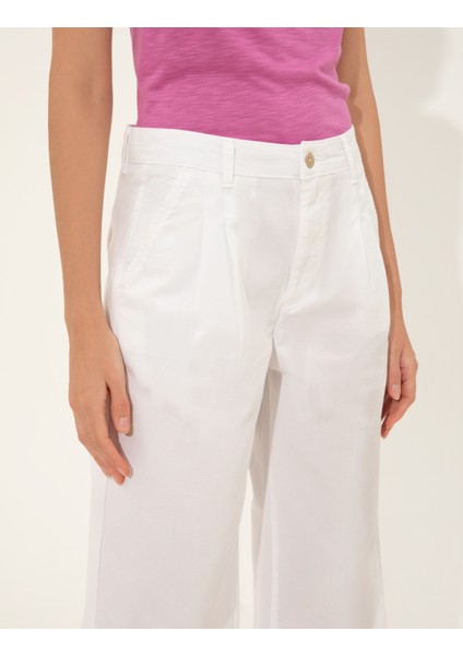 Kadın Beyaz Flare Cropped Pantolon 50246687-VR013