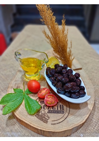 Gemlik Gold Yağlı Sele Siyah Zeytin 201-230 Calibre 500 gr