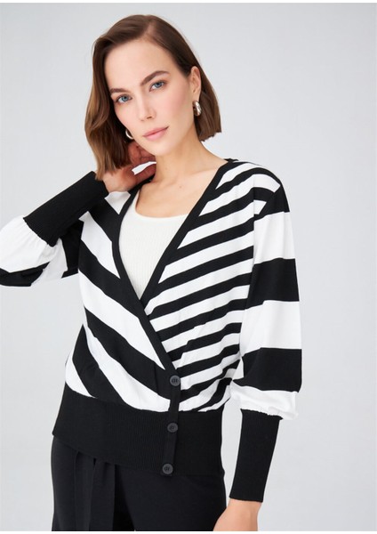 Derin Yaka Dökümlü Kolları Büzgülü Kadın Triko Kazak Siyah/ekru fiyatları