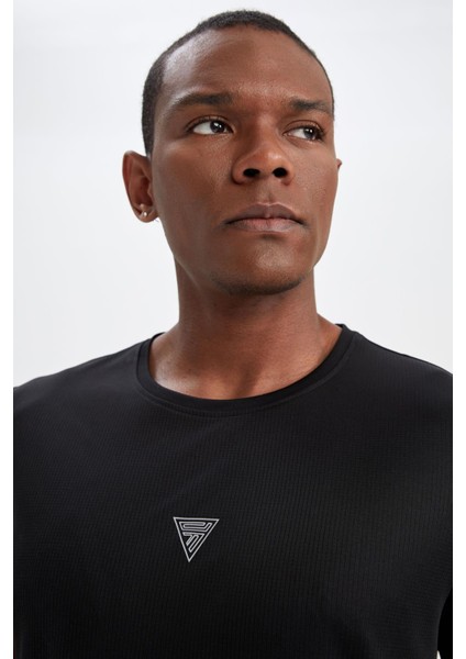 Fit Slim Fit Bisiklet Yaka Sporcu Tişört X6142AZ22SM