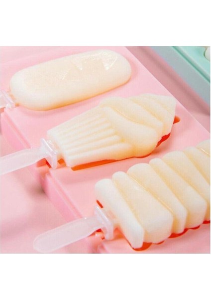 Dondurma Kalıbı Yanında 25 Adet Donudurma Çubuğu .