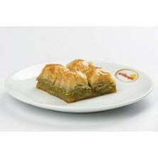 Güllüoğlu Fıstıklı Kuru Baklava