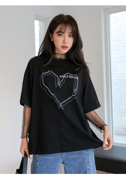 Kadın Çizgili Figür Kalp T-Shirt Have A Holiday Baskılı modelleri