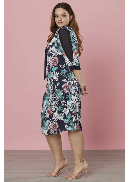 Büyük Beden Yaka Kravatlı Kolu Kombinli Elbise fırsatları