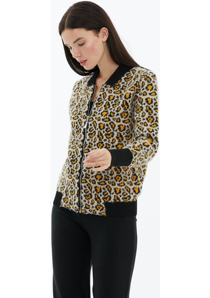 Dik Yaka Fermuarlı Leopar Detaylı Triko Hırka - Bej