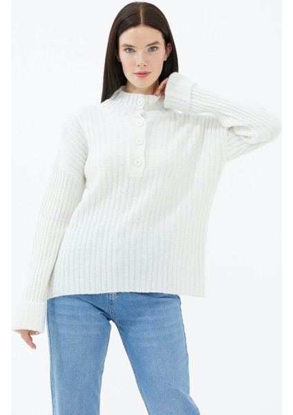 Yarım Balıkçı Yaka Düğmeli Kazak - Kemik modelleri