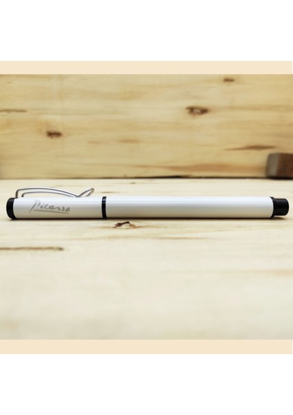Pablo Picasso - Metal Tükenmez Roller Kalem Mod1 Beyaz