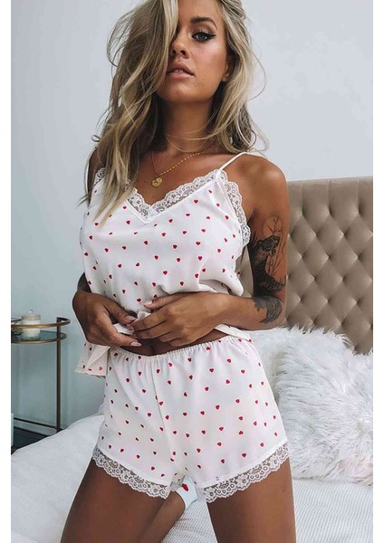 Dantel Işlemeli Kalpli Şortlu Pijama Takım Beyaz