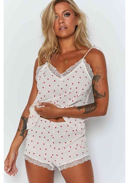 Dantel Işlemeli Kalpli Şortlu Pijama Takım Beyaz