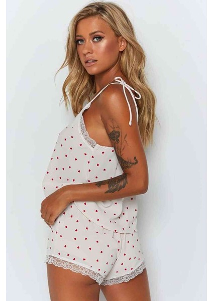 Dantel Işlemeli Kalpli Şortlu Pijama Takım Beyaz