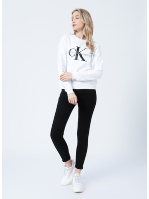Calvin Klein J20J219140YAF Bisiklet Yaka Normal Kalıp Beyaz Kadın Sweatshirt