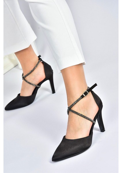 Siyah Saten Kumaş Sivri Burun Kadın Topuklu Ayakkabı M246066704