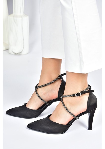 Siyah Saten Kumaş Sivri Burun Kadın Topuklu Ayakkabı M246066704 fırsatları