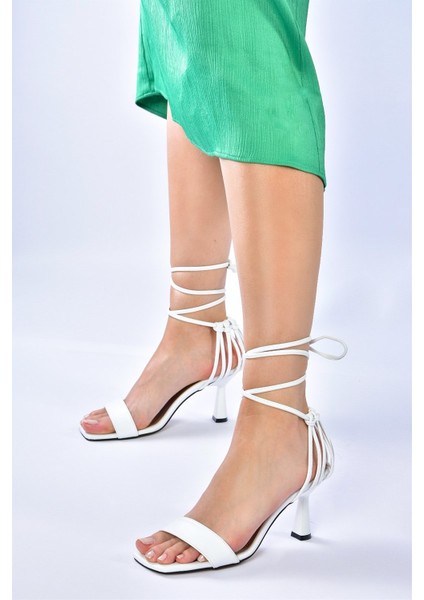 Beyaz Bilekten Bağlamalı Tek Bant Topuklu Ayakkabı M404070509