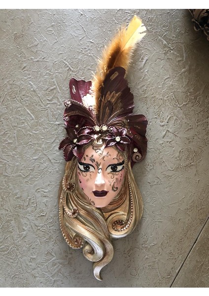 Kraliçe Maske