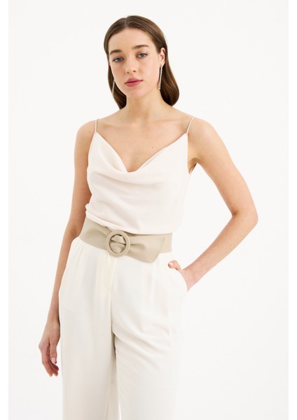 Degaje Yaka Taş Askılı Bluz - Bej modelleri