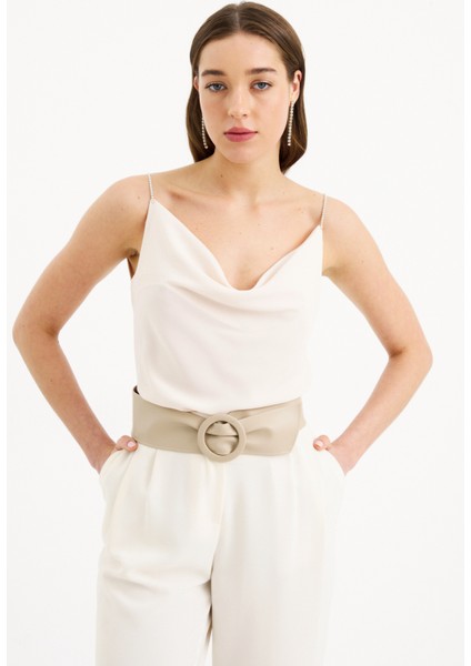 Degaje Yaka Taş Askılı Bluz - Bej fırsatları