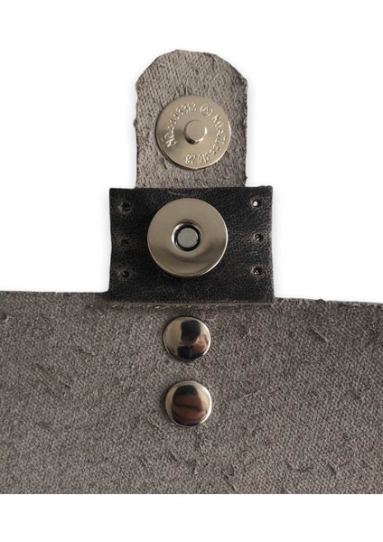 Deri Mıknatıslı Çanta Kapağı - Cep Telefonu Kapağı 14X12 cm Crazy Gri