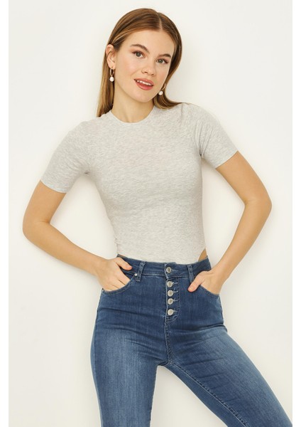 Kadın Kısa Kollu Kaşkorse Alttan Çıtçıtlı Body