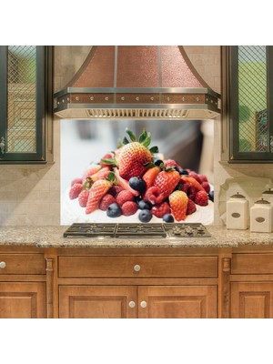 Tilki Dünyası Mutfak Ocağı Arkası Çilekler Sticker