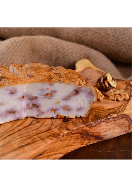 İsli Çerkez Peyniri Cevizli 1 kg