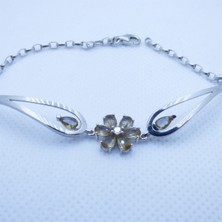Motif Silver Beyaz Çiçek Desenli Taşlı Gümüş Bileklik