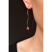 925 Ayar Gümüş Gold Kaplama Garnet Yıldız Zirkon Taşlı Dalgalı Zincir Sallantılı Küpe