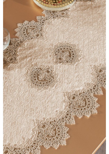Kadife Dantelli Runner Glen Cappuccino