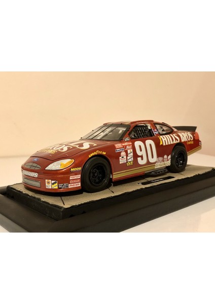Ford Taurus 1/24 Ölçekli Revell Maket
