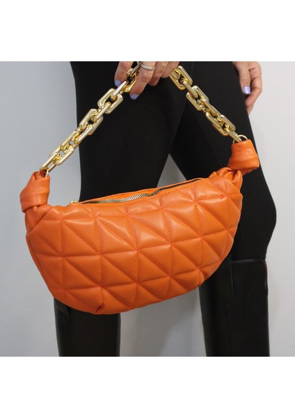 Butik Özge Bahar Kapitone Kalın Zincirli Çanta