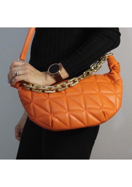 Butik Özge Bahar Kapitone Kalın Zincirli Çanta