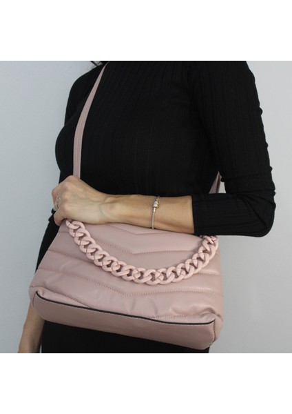 Butik Özge Bahar Kalın Zincili Büzgülü Askılı Çanta modelleri