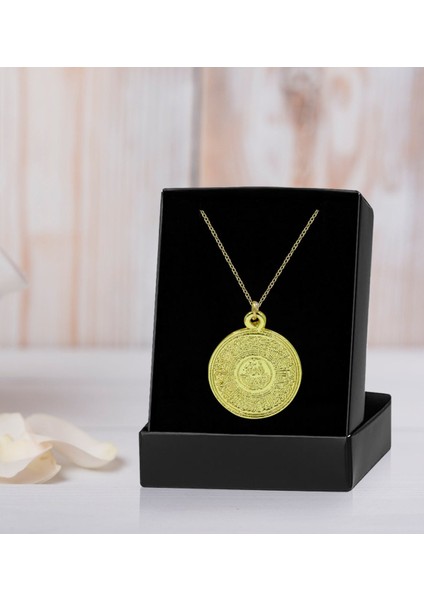 Kişiye Özel Kabe Temalı Kupa ve Kabartmalı Gold Ayetel Kürsi Kolye Seti