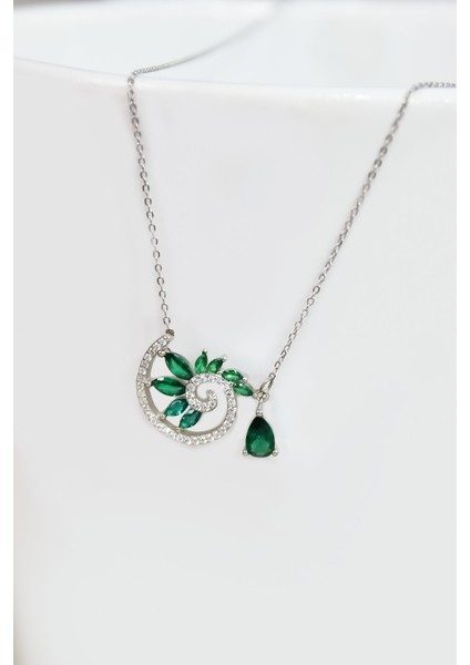 925 Ayar Gümüş Rodyum Kaplama Yeşim Taş Renkli Spiral Snail Tasarım Kolye