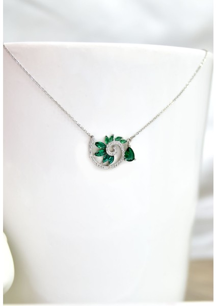 925 Ayar Gümüş Rodyum Kaplama Yeşim Taş Renkli Spiral Snail Tasarım Kolye modelleri