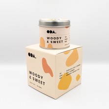 Oda Products Woody & Sweet -  Odunsu ve Tatlı Kokulu Tasarım Dekoratif Desenli Soya Mumu I 140 gr