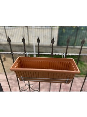 Renk Yapı Rüyası Site Bahçesi Çit Kenarı Asılabilir Saksı ve Saksı Askısı Plastik Dayanıklı Saksı Demir No:2 Site Bahçesi Çit Kenarı Asılabilir Saksı ve Saksı Askısı Plastik Dayanıklı Saksı Demir No:2