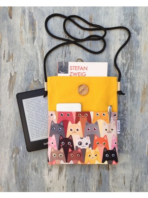 Atölye Smyrna Askılı Kitap / Tablet / Ebook Çantası – Kılıfı (Kedi Sarı)