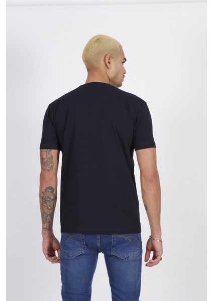 Kısa Kollu V Yaka Erkek T-Shirt modelleri