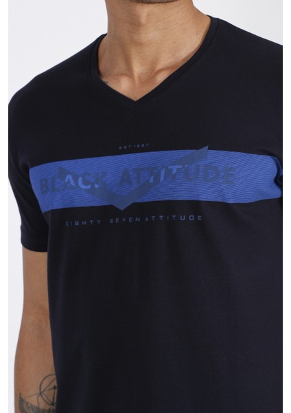Kısa Kollu V Yaka Erkek T-Shirt fırsatları